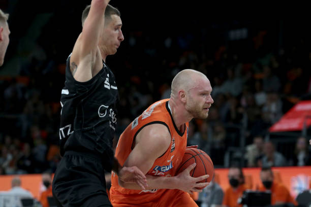 疑将在足协 疑将在足协