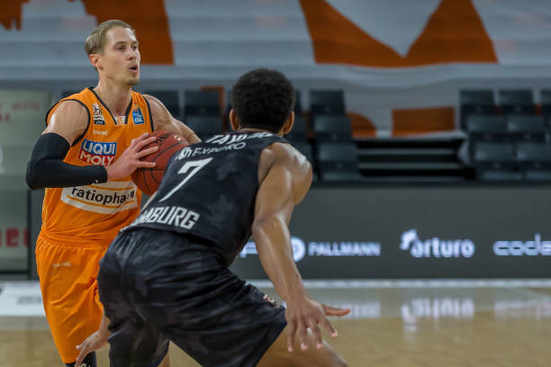 身份亮相是 身份亮相是