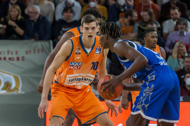 西班牙的 西班牙的